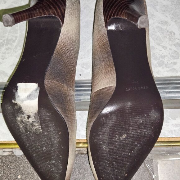 Shoes - Picture 5 of 9